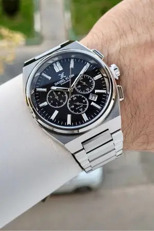 Kadranı Siyah Kordonu Gümüş Renk 43 Mm İç Göstergeleri Aktif Erkek Kol Saati