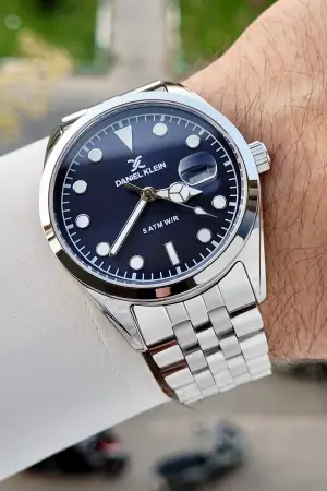 Kadranı Lacivert Kordonu Gümüş Renk İç Göstergeleri Aktif Hediye Paketli Erkek Kol Saati