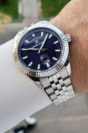 Kadranı Lacivert Kordonu Gümüş Renk 42 Mm İç Göstergeleri Aktif Erkek Kol Saati