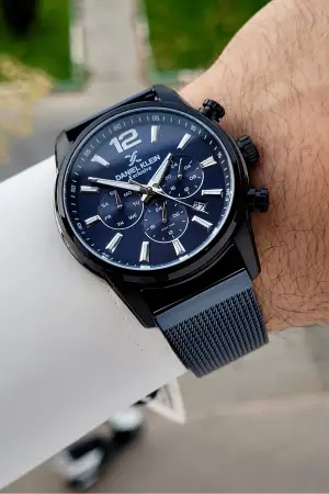 Kasası Siyah Kordonu Lacivert Renk 43 Mm İç Göstergeleri Aktif Erkek Kol Saati