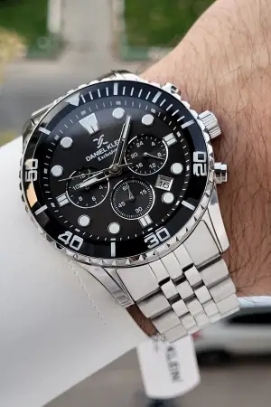 Kadranı Siyah Kordonu Gümüş Renk 44 Mm İç Göstergeleri Aktif Erkek Kol Saati