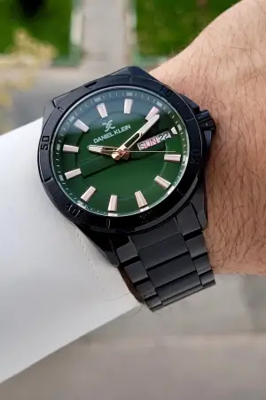 Kadranı Yeşil Kordonu Siyah Renk 43 Mm İç Göstergeleri Aktif Erkek Kol Saati