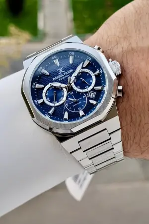 Kadranı Lacivert Kordonu Gümüş Renk 43 Mm İç Göstergeleri Aktif Erkek Kol Saati