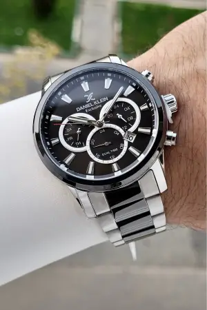 Göstergeleri Aktif Kadranı Siyah Gümüş Renk Hediye Paketli Erkek Kol Saati