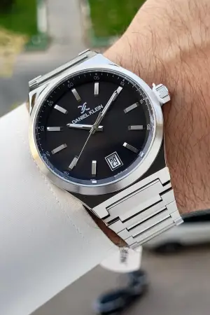 Kadranı Siyah Kordonu Gümüş Renk 42 Mm İç Göstergeleri Aktif Erkek Kol Saati