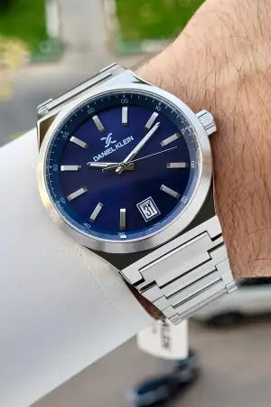 Kadranı Lacivert Kordonu Gümüş Renk 42 Mm İç Göstergeleri Aktif Erkek Kol Saati