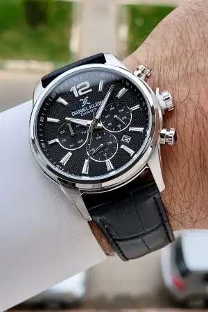 Kasası Siyah Kordonu Siyah Renk 43 Mm İç Göstergeleri Aktif Erkek Kol Saati