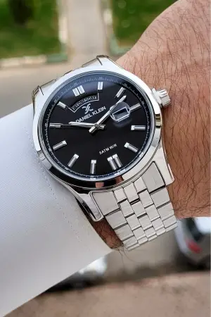 Kadranı Siyah Kordonu Gümüş Renk 43 mm Erkek Kol Saati