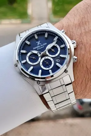 Kadranı Lacivert Kordonu Gümüş Renk 44 Mm Göstergeleri Aktif Erkek Kol Saati