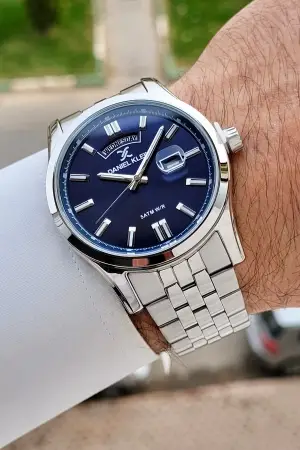 Kadranı Lacivert Kordonu Gümüş Renk 43 mm Erkek Kol Saati