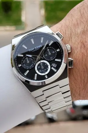 Kadranı Siyah Kordonu Gümüş Renk 42 mm Erkek Kol Saati