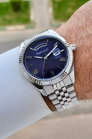 Kadranı Lacivert Kordonu Gümüş Renk 41 mm İç Göstergeleri Aktif Erkek Kol Saati