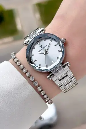 Gümüş Renk Kesme Camlı Kadın Kol Saati Ve Bileklik