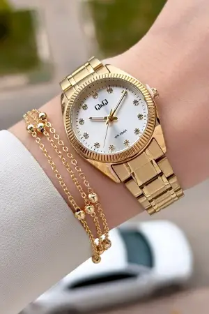 Gold Renk 30 Mm Kadın Kol Saati ve Hediye Bileklik