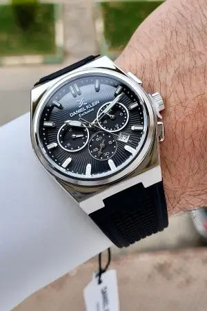 Kasası Gümüş Kordonu Siyah Renk 44 mm İç Göstergeleri Aktif Erkek Kol Saati