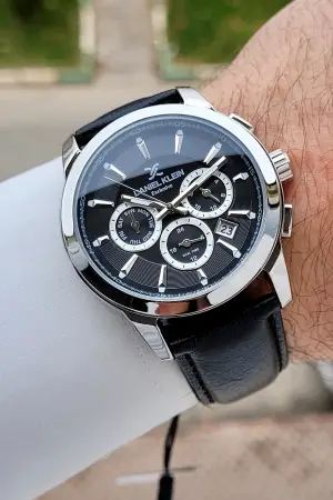 Kasası Gümüş Kordonu Siyah Renk 43 mm İç Göstergeleri Aktif Erkek Kol Saati