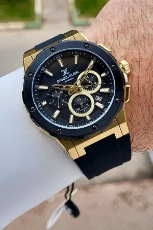 Kasası Gold Kordonu Siyah Renk 44 mm İç Göstergeleri Aktif Erkek Kol Saati