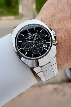 Kadranı Siyah Kordonu Gümüş Renk 39 mm İç Göstergeleri Aktif Erkek Kol Saati