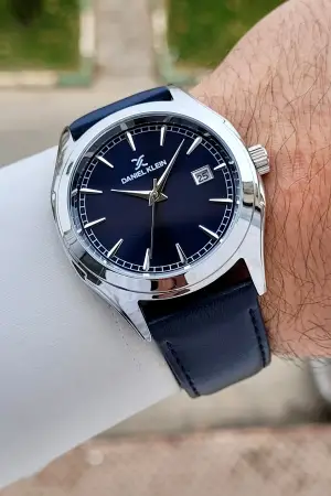 Kasası Gümüş Kordonu Lacivert Renk 42 mm Takvimli Erkek Kol Saati