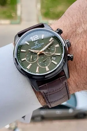 Kadranı Yeşil Kordonu Kahverengi Renk 43 Mm İç Göstergeleri Aktif Erkek Kol Saati