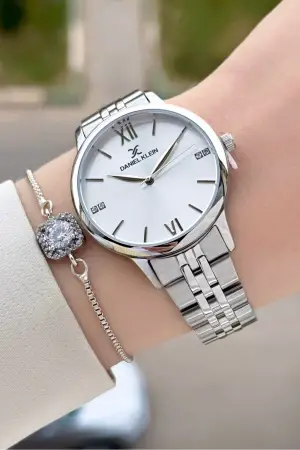 Gümüş Renk 35 mm Kadın Kol Saati ve Hediye Bileklik