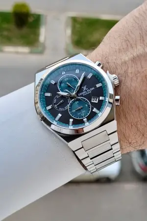 Kadranı Füme Yeşil Kordonu Gümüş Renk 43 mm İç Göstergeleri Aktif Erkek Kol Saati