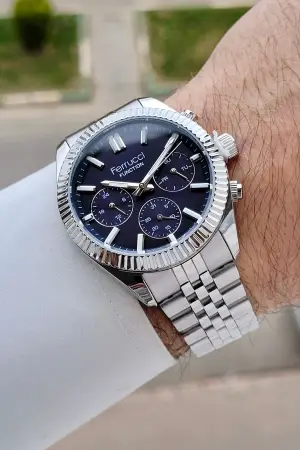 Kadranı Lacivert Kordonu Gümüş Renk 40 Mm İç Göstergeleri Aktif Erkek Kol Saati