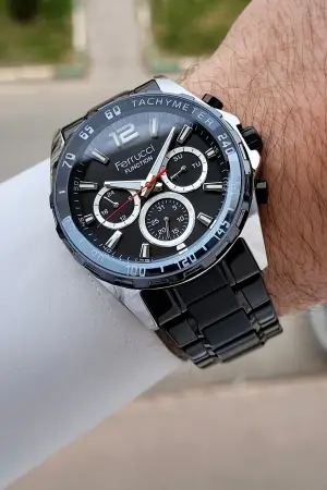 Kasası Gümüş Kordonu Siyah Renk 44 mm İç Göstergeleri Aktif Erkek Kol Saati