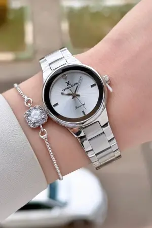 Gümüş Renk 30 mm Hediye Paketli Kadın Kol Saati ve Hediye Bileklik