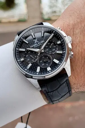 Siyah Renk 43 Mm İç Göstergeleri Aktif Erkek Kol Saati