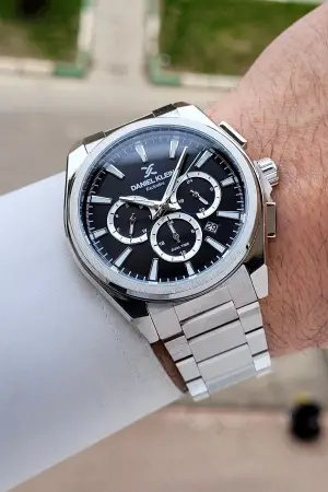 Kadranı Siyah Kordonu Gümüş Renk 44 mm İç Göstergeleri Aktif Erkek Kol Saati