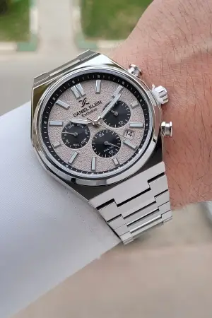 Kadranı Kahverengi Kordonu Gümüş Renk 43 mm Erkek Kol Saati