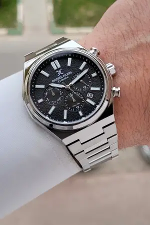 Kadranı Siyah Kordonu Gümüş Renk 43 mm Erkek Kol Saati