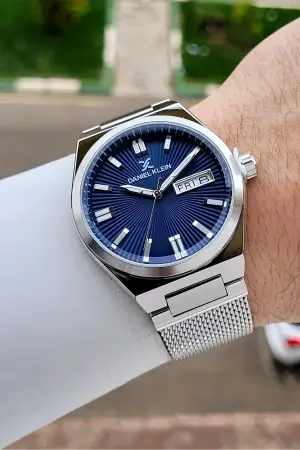 Kadranı Lacivert Gümüş Renk Takvimli Erkek Kol Saati