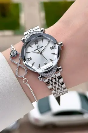 Gümüş Renk Kesme Camlı Kadın Kol Saati Ve Bileklik