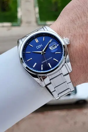 Kadranı Lacivert Kordonu Gümüş Renk 42 Mm Erkek Kol Saati