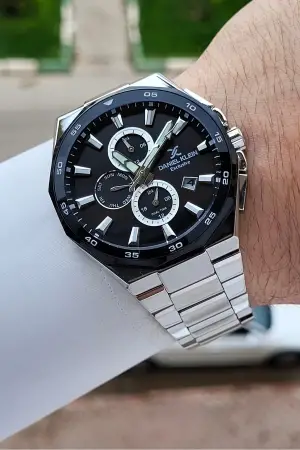 Kadranı Siyah Kordonu Gümüş Renk 43,5 Mm Erkek Kol Saati