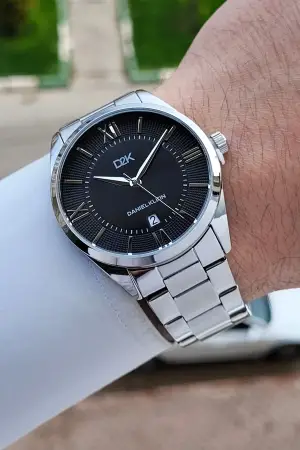 Kadranı Siyah Kordonu Gümüş Renk 42 Mm Erkek Kol Saati