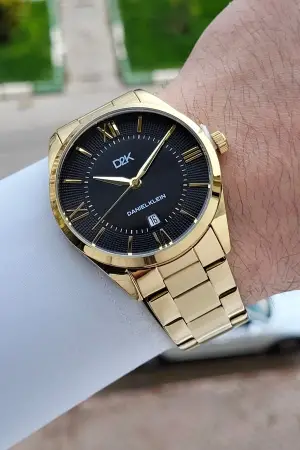 Kadranı Siyah Kordonu Gold Renk 42 Mm Erkek Kol Saati