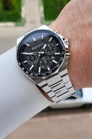 Kadranı Siyah Kordonu Gümüş Renk İç Göstergeleri Aktif 42 Mm Erkek Kol Saati