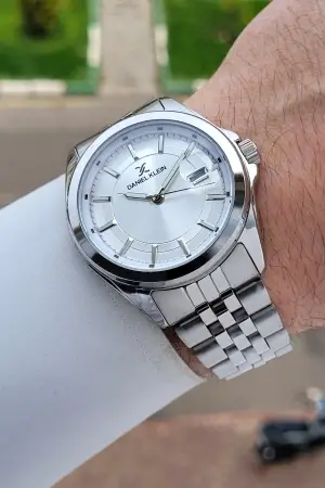 Gümüş Renk 42 Mm Takvimli Erkek Kol Saati