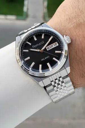 Kadranı Siyah Kordonu Gümüş Renk Hediye Paketli 40 Mm Erkek Kol Saati