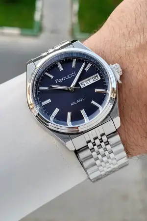 Kadranı Lacivert Kordonu Gümüş Renk Hediye Paketli 40 Mm Erkek Kol Saati