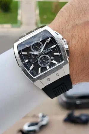 41 Mm Kasası Gümüş Kordonu Siyah Renk İç Göstergeleri Aktif Erkek Kol Saati