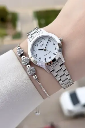Casio Rakamlı Kadın Kol Saati