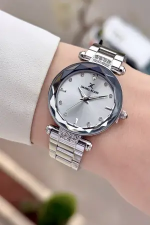 Gümüş Renk 32 Mm Kadın Kol Saati ve Hediye Bileklik