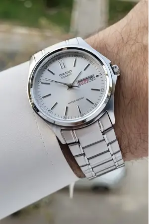 Casio CSISTE93 Gümüş Renk Gün ve Takvim Fonksiyonlu Hediye Paketli Erkek Kol Saati