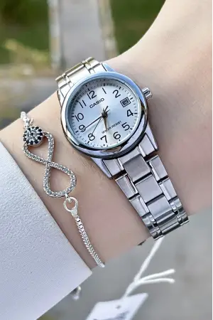 Casio CSISTE111 Gümüş Renk Takvimli Hediye Paketli Kadın Kol Saati