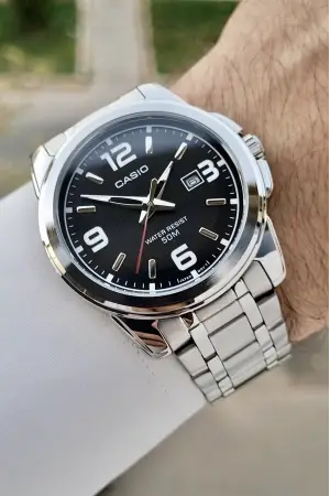 Casio CSISTE117 Kadranı Siyah Korodnu Gümüş Renk Erkek Kol Saati
