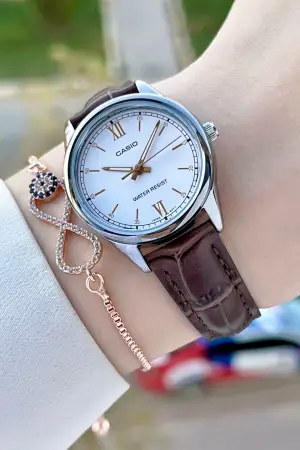 Casio CSISTE149 Kasası Gümüş Kordonu Kahverengi Renk Kadın Kol Saati